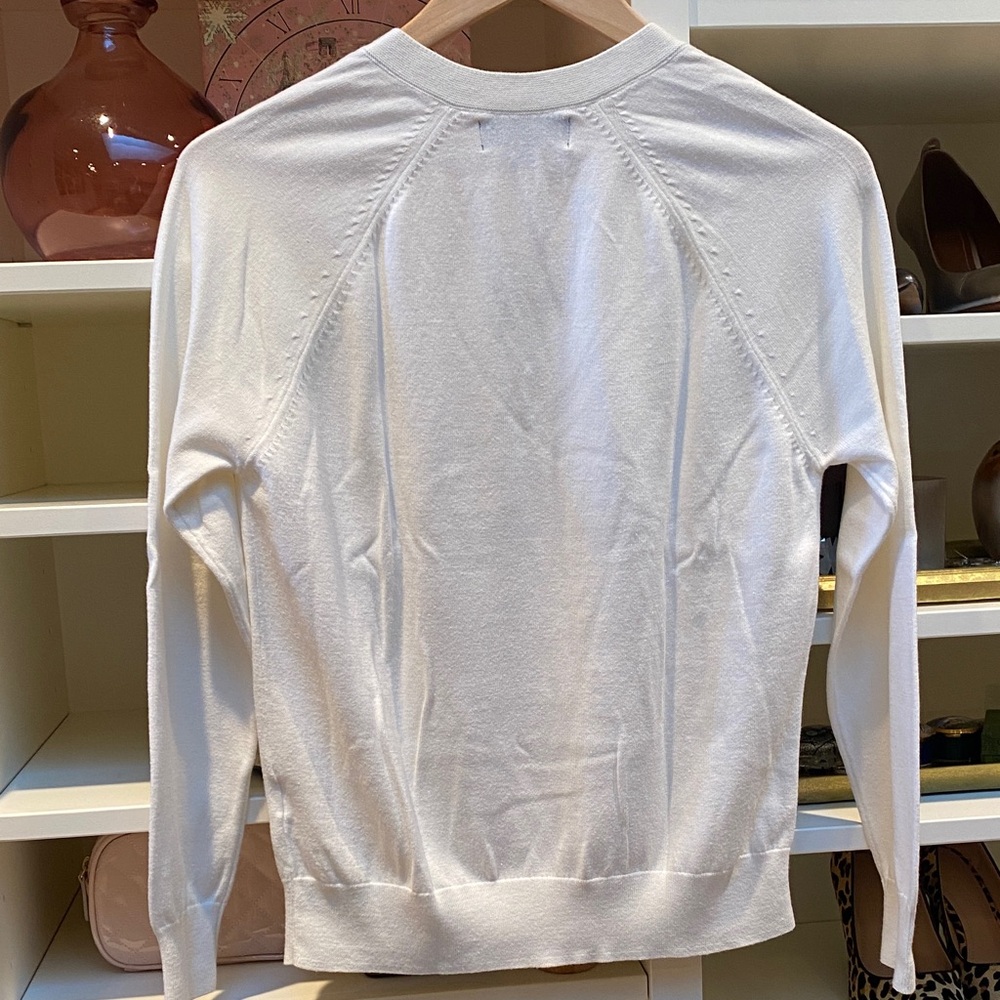 Banana Republic White V-Neck Sweater. Size M. GUC - Picture 8 of 12